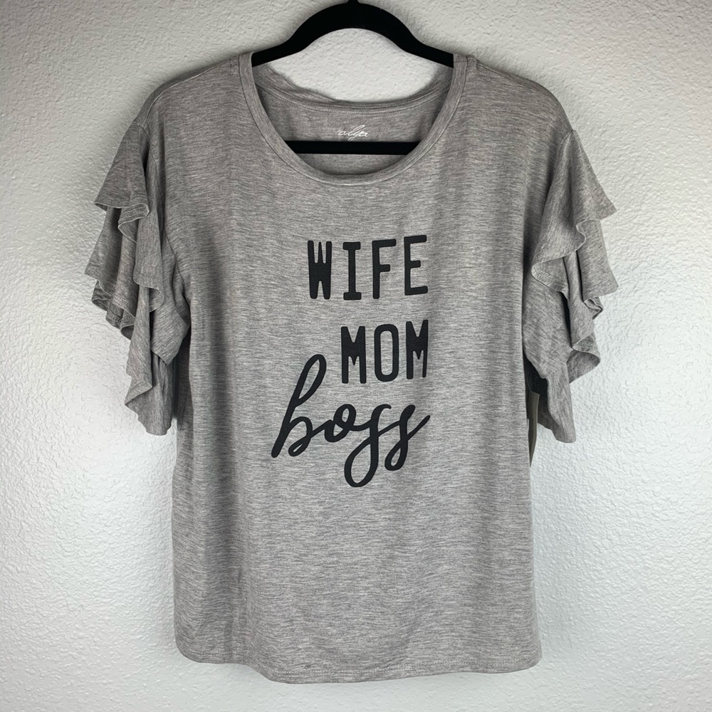 NWT Alya Wife Mom Boss Tee